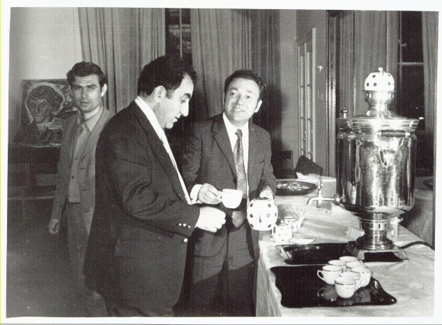 http://chess.vatnikov.com/images/Petrosian.JPG